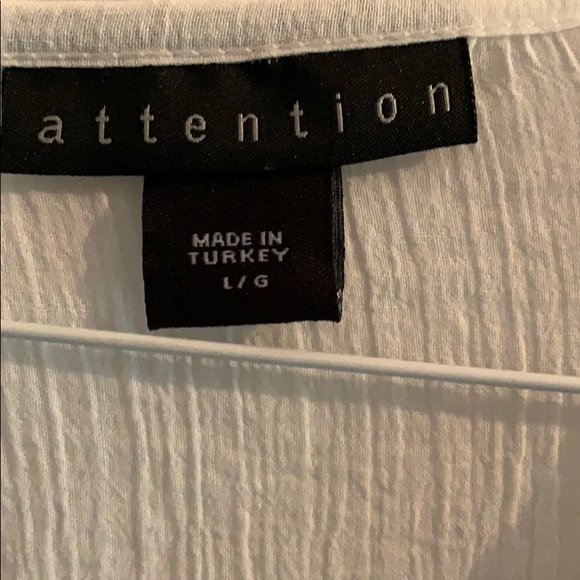 Boho white and navy embroidered top. Size large. - Picture 4 of 4